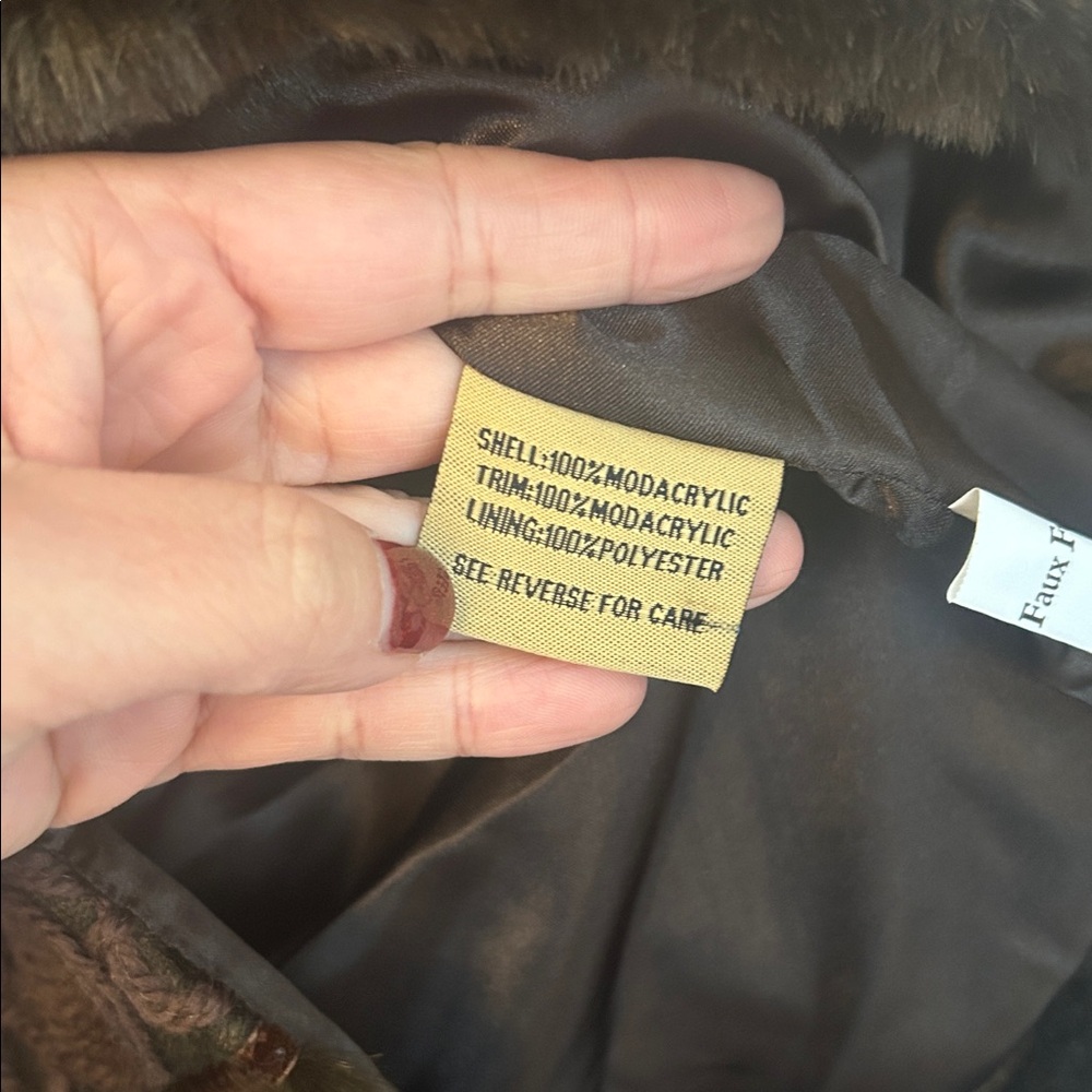 Midnight Velvet Faux Fur Jacket Hook Closure Sleeve and Hem Detail Size Large - Picture 8 of 12